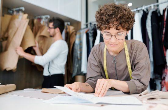 Можно ли стать портным после 40 лет: как сегодня учат шитью в Санкт-Петербурге